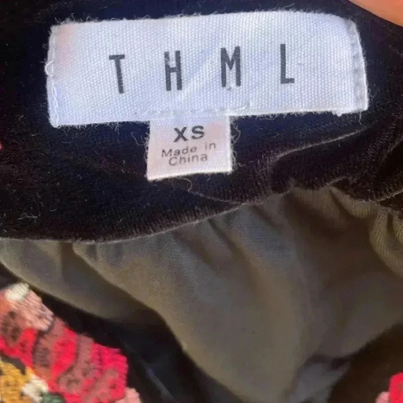 THML Women's black Embroidered Floral Flutter Sleeve
Dress velvet shoulders XS - Picture 7 of 8